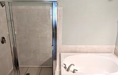 16349 Enclave Village Dr — Photo 2