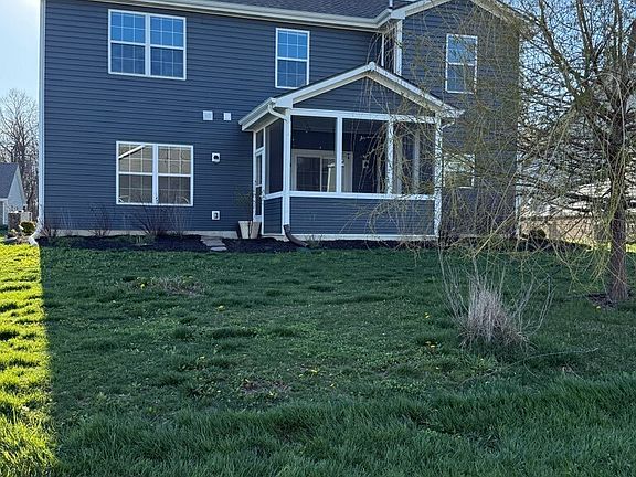 3rd image of 776 Jefferson Park Dr