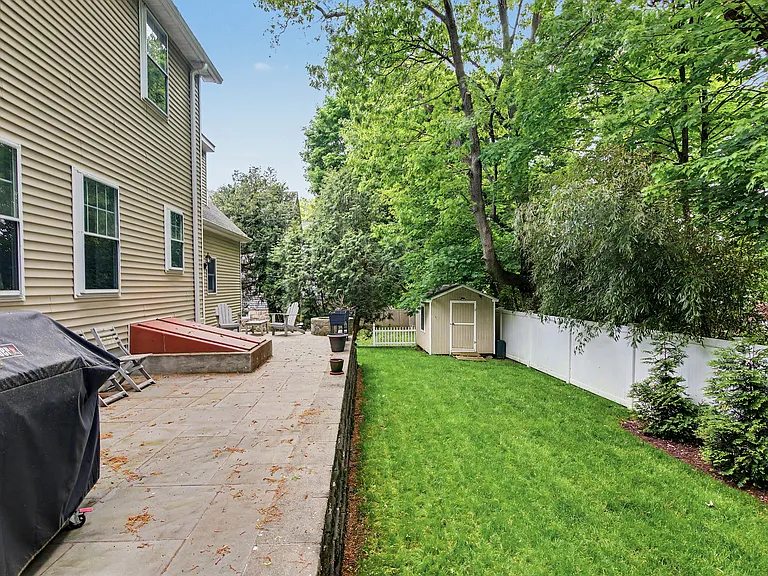 11 Maple Dr — Photo 29