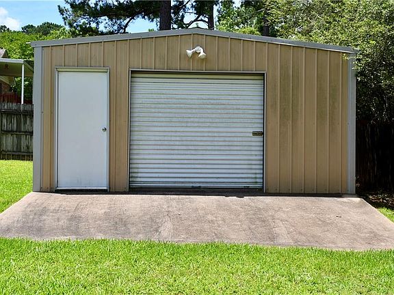 3rd image of 4706 Whispering Pines Loop