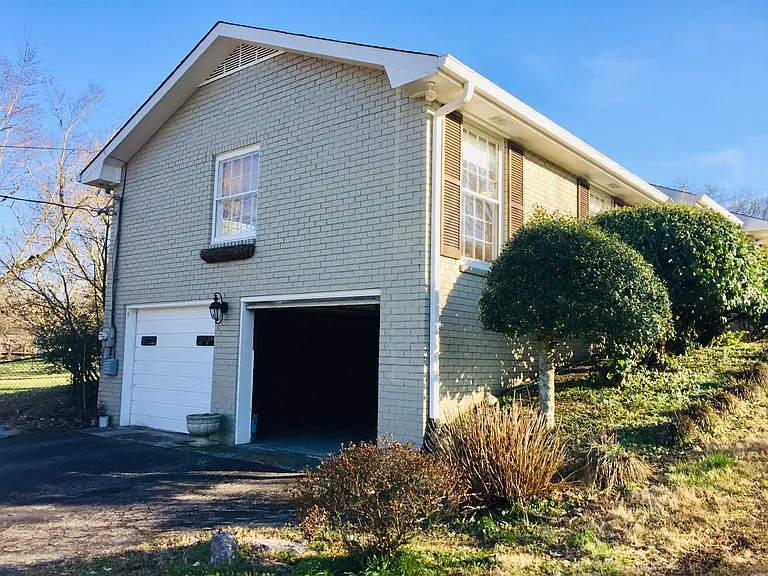 810 Davis Dr — Photo 21
