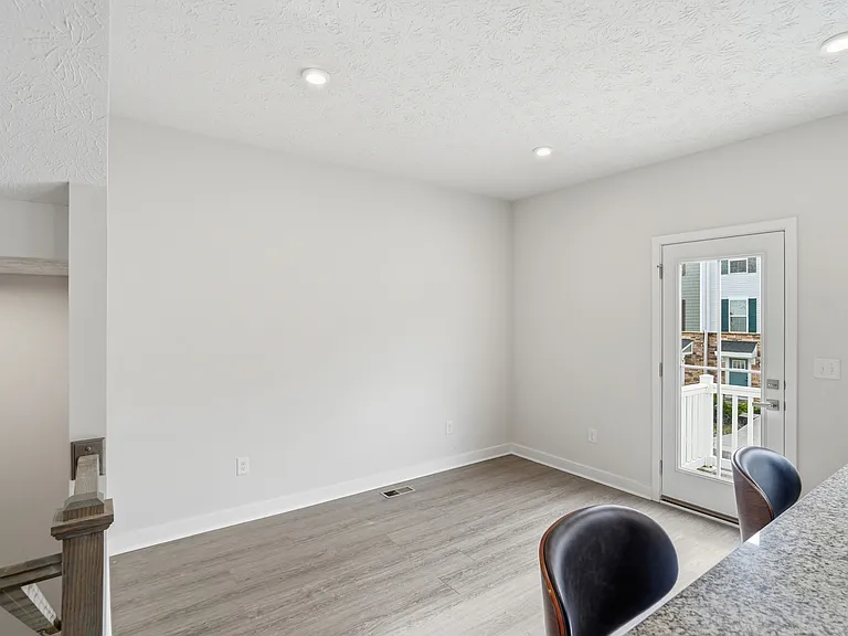 9 Wentworth Ln — Photo 23