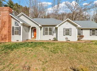 12 Bethel Dr, Asheville, NC 28803