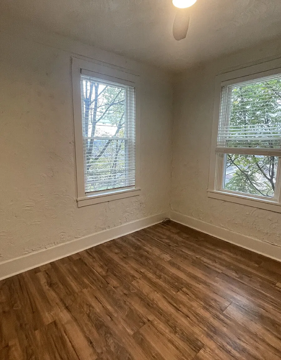 2 bed, 1.0 bath, $1,100 — Photo 4