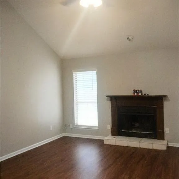 990 Forest Path — Photo 2