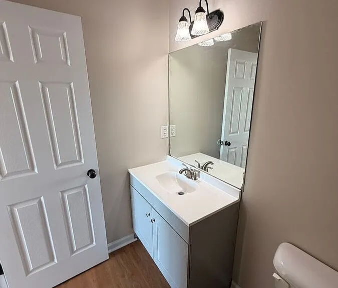 223 Ridgewood Dr — Photo 2