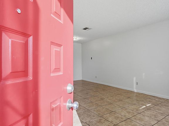 4th image of 2532 W Chestnut Court