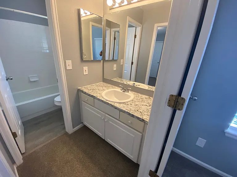 8665 Cloverleaf Cir — Photo 28