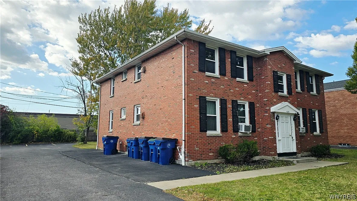 2 bed, 1.0 bath, 1258 sqft, $1,500 — Photo 2