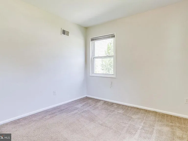 1922 Anderson Rd — Photo 12