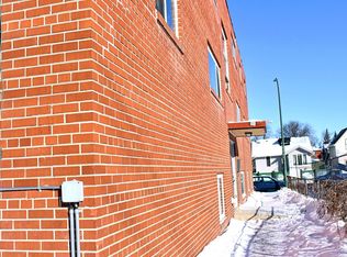 394 Talbot Ave #8, Winnipeg, MB R2L0R3