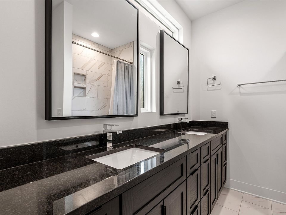 41st image of 925 Weeping Willow Rd #D