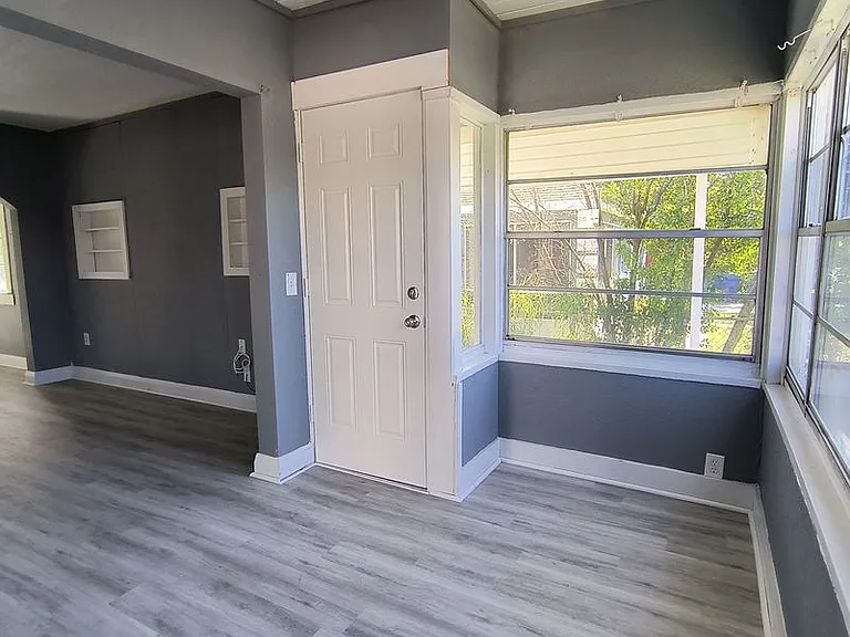 1730 Broxey Ct NE — Photo 10