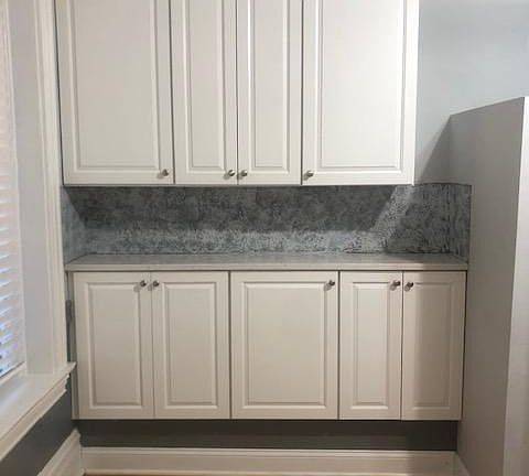 5th image of 909 N Winchester Ave #1F