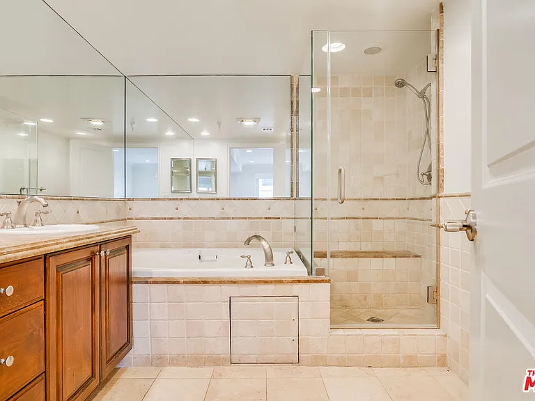 8610 Chalmers Dr #302 — Photo 8