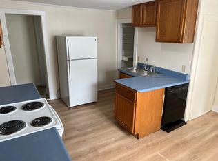 27 Middle St #1, Orono, ME 04473