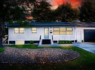 2629 Monterey Dr, Sidney, NE 69162