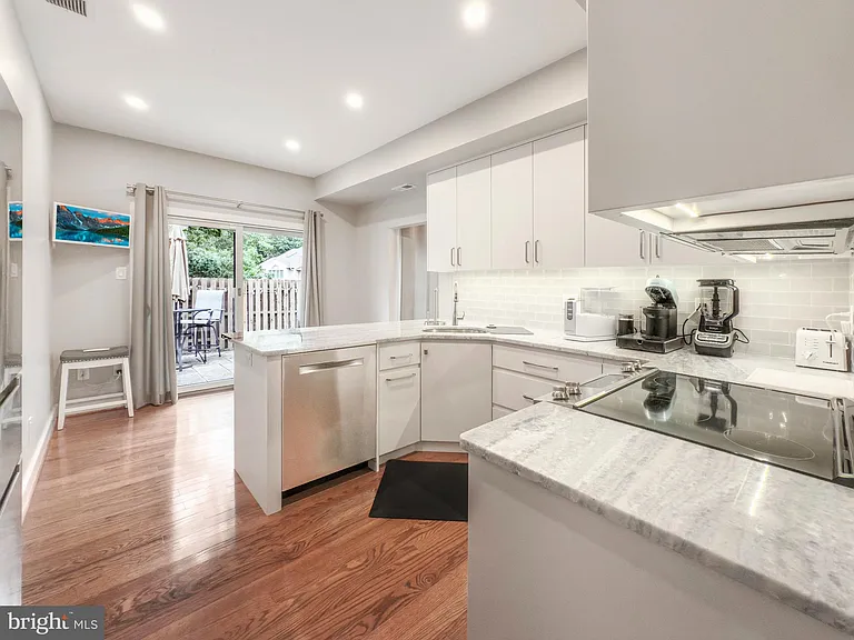 42 Greythorne Woods Cir — Photo 9