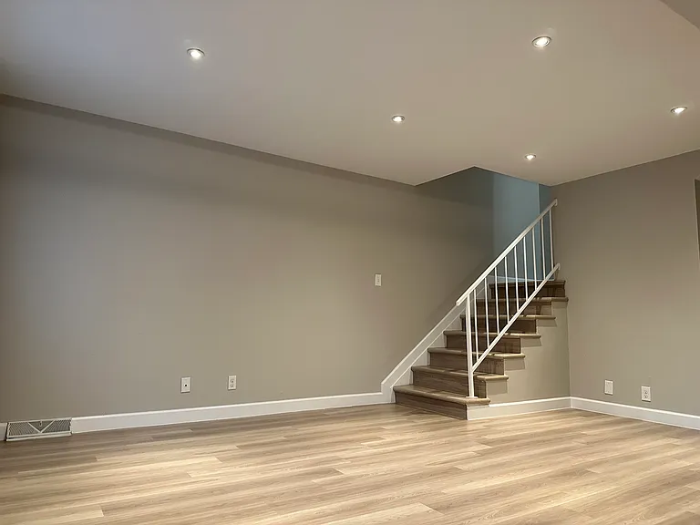 1145 S Oneida St #D — Photo 5