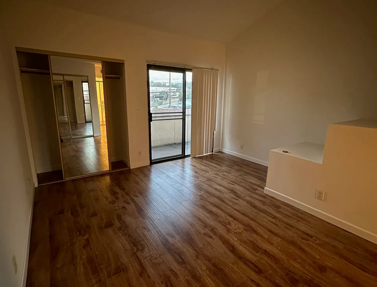 10441 McVine Ave — Photo 2