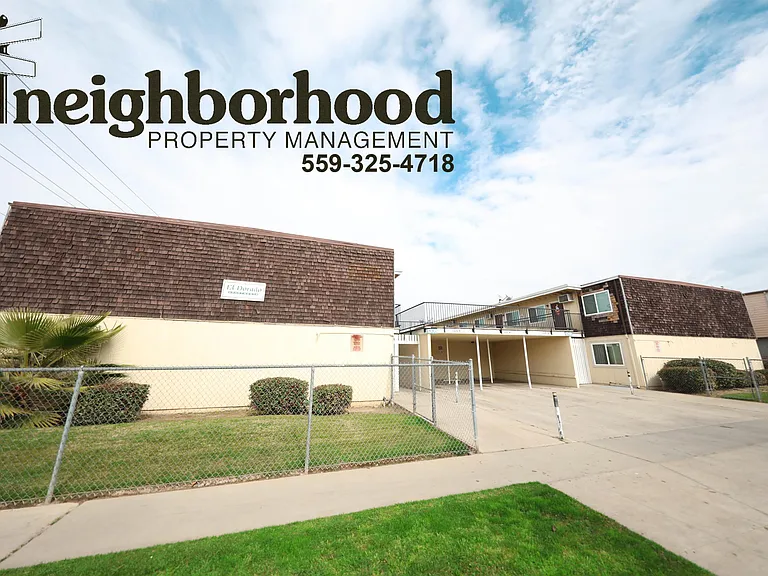 1308 & 1318 E San Ramon Ave — Photo 4