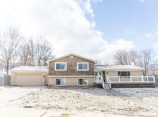 18338 Emit Rd, Brownstown, MI 48193