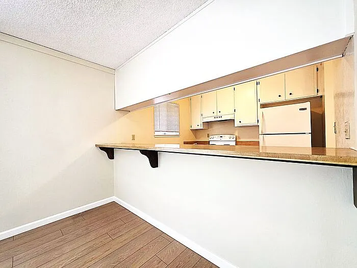 1005 Brinkby Ave #4 — Photo 7