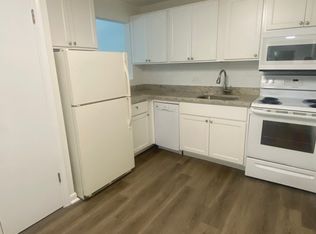 901 Lexington St #B7, Waltham, MA 02452