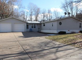 6100 Oak St, North Branch, MN 55056