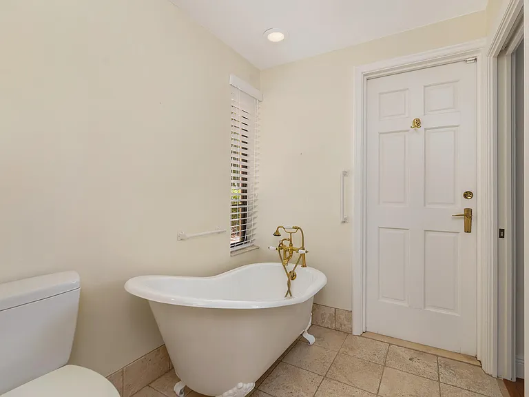 575 N Lake Way — Photo 15