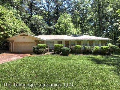 642 Simone Way, Stone Mountain, GA, 30087