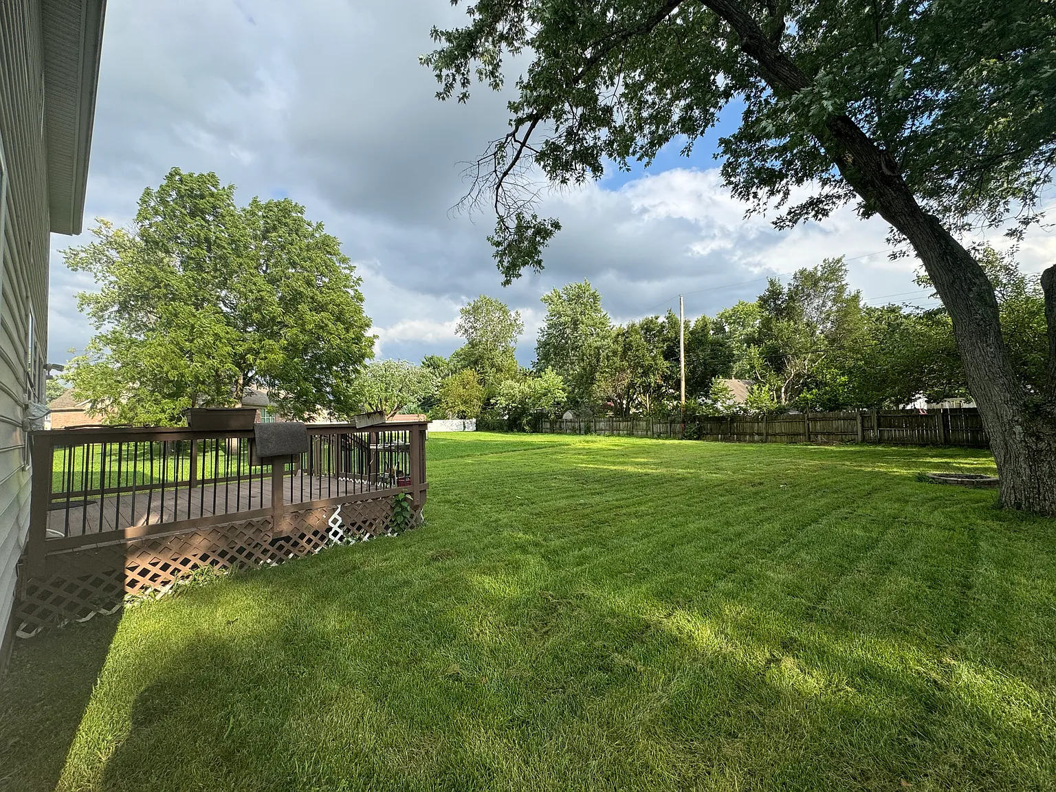 3 bed, 2.5 bath, 1687 sqft, $2,145 — Photo 4