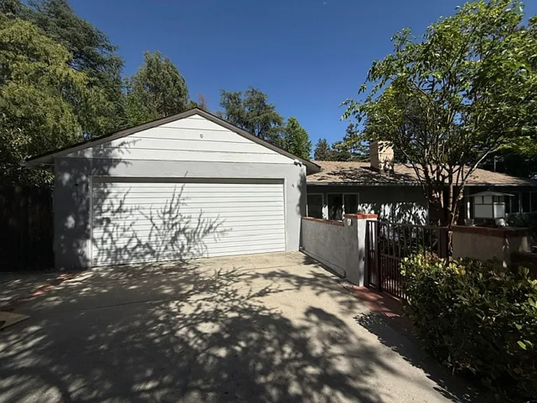 4907 Ocean View Blvd — Photo 29