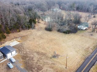 1672 Rabe Coats Rd, Westmoreland, TN 37186