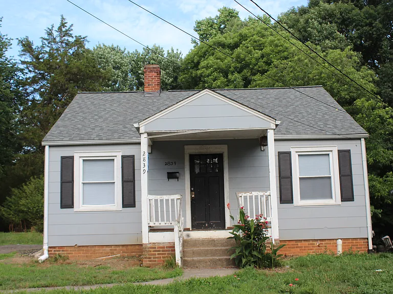 2839 Stockton St — Photo 1