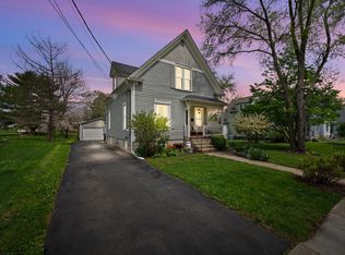 521 Center Ave, Sycamore, IL 60178