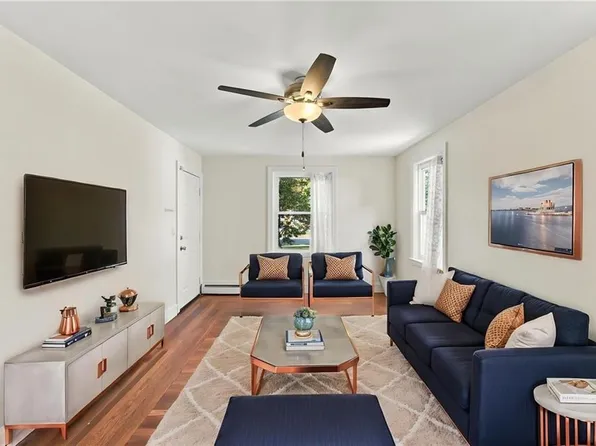 7 North Ave APT 2, Providence, RI 02906
