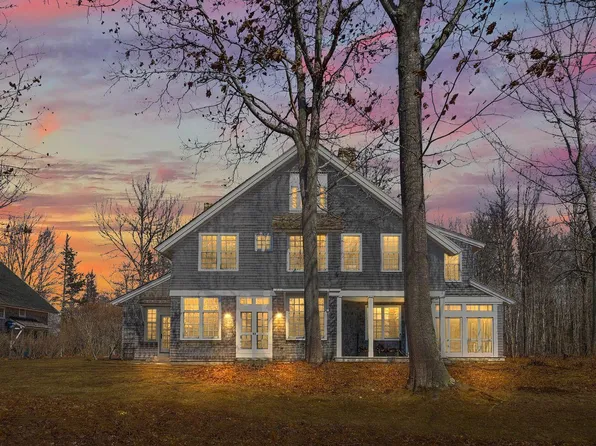 95 Henry Point Road, Brooksville, ME 04617