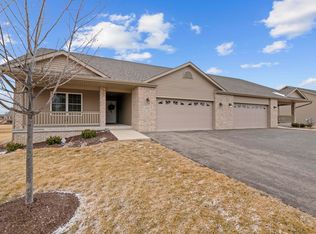 732 Keller Dr, Dixon, IL