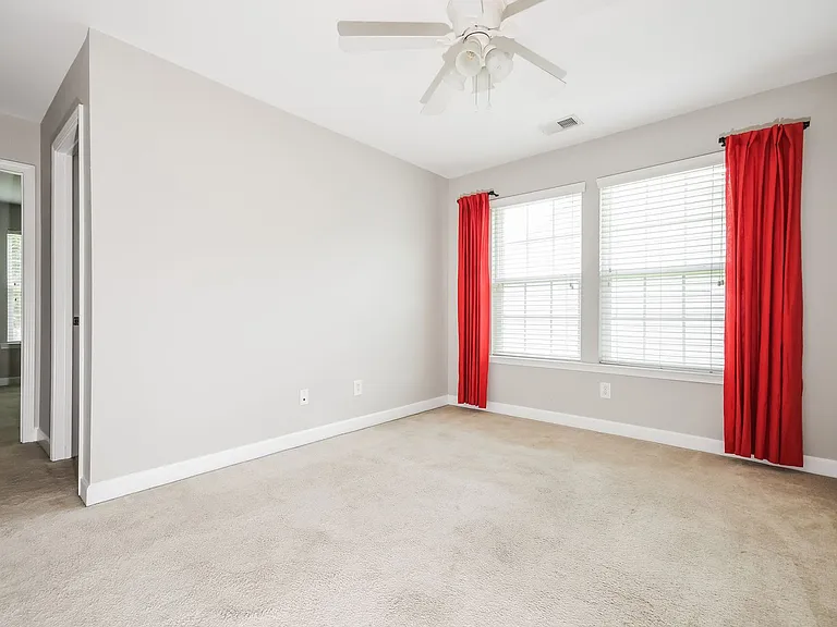 233 Maywood Dr — Photo 8