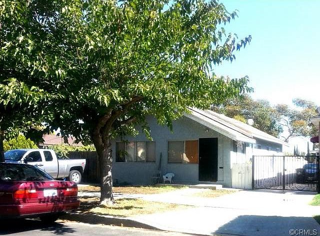 1st image of 922 N Gaffey Pl