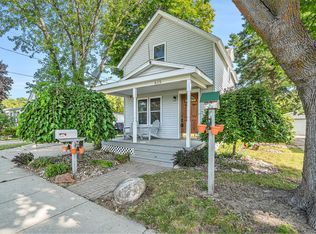 615 3rd St, Cheboygan, MI 49721