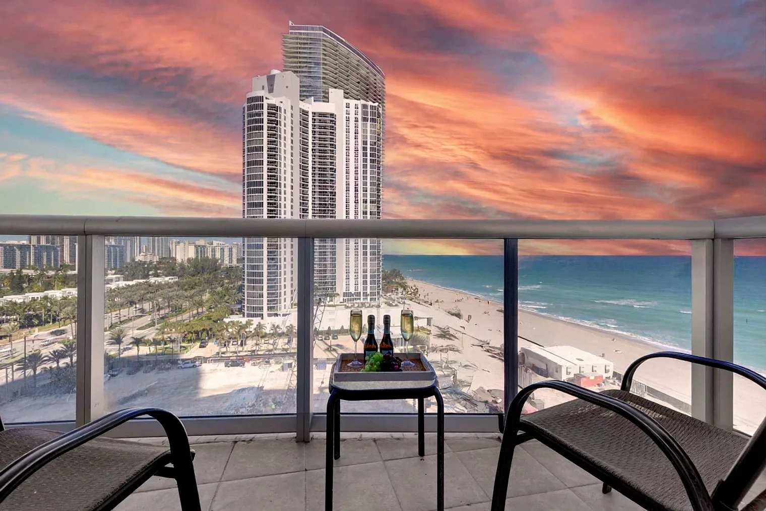1 bed, 1.0 bath, 678 sqft, $3,874 — Photo 4