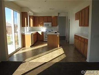 3rd image of 292 Shetland Ct