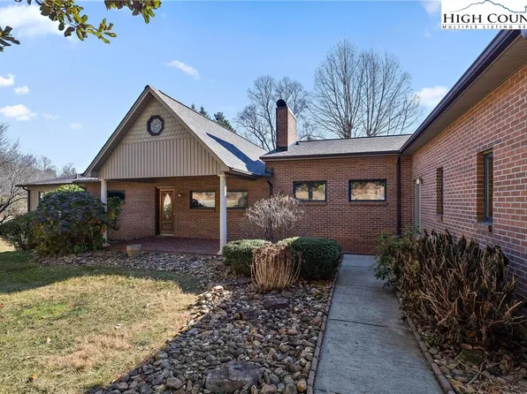 2593 Hillwood Drive, Lenoir, NC 28645