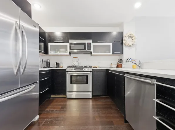 1450 Washington Street image 1 of 24