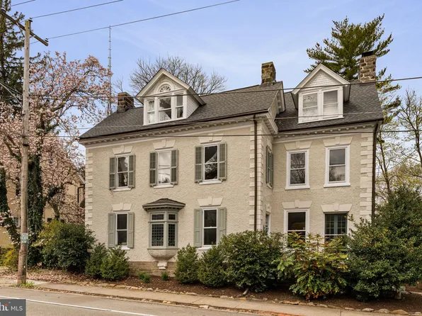 75 Bethlehem Pike, Philadelphia, PA 19118