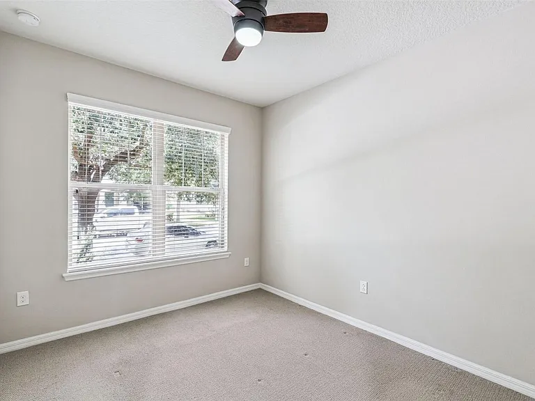 7260 Duxbury Ln — Photo 15