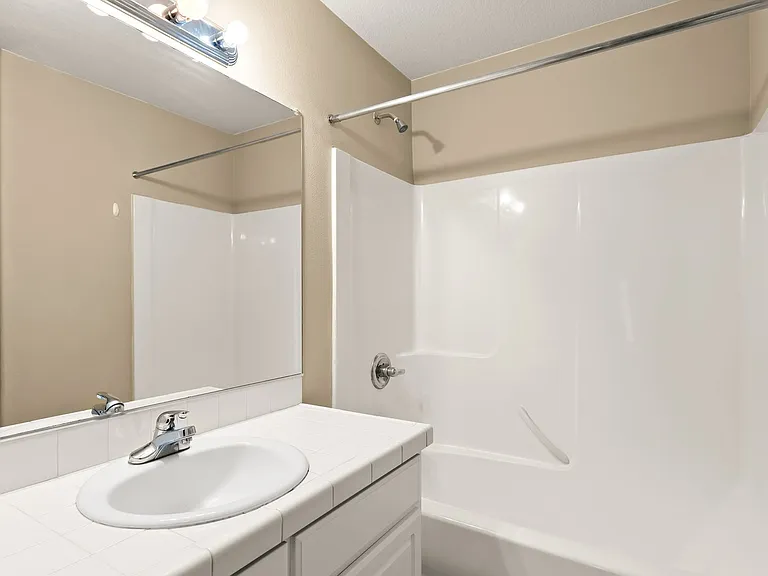 3977 SW 180th Ter — Photo 12