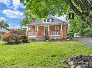 2821 McVitty Rd, Roanoke, VA 24018